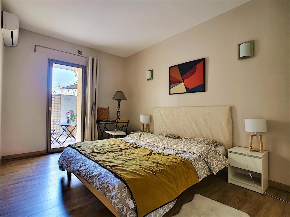 Appartement Avec Terrasse En Centre Ville De Saint Remy De Provence Exterior photo