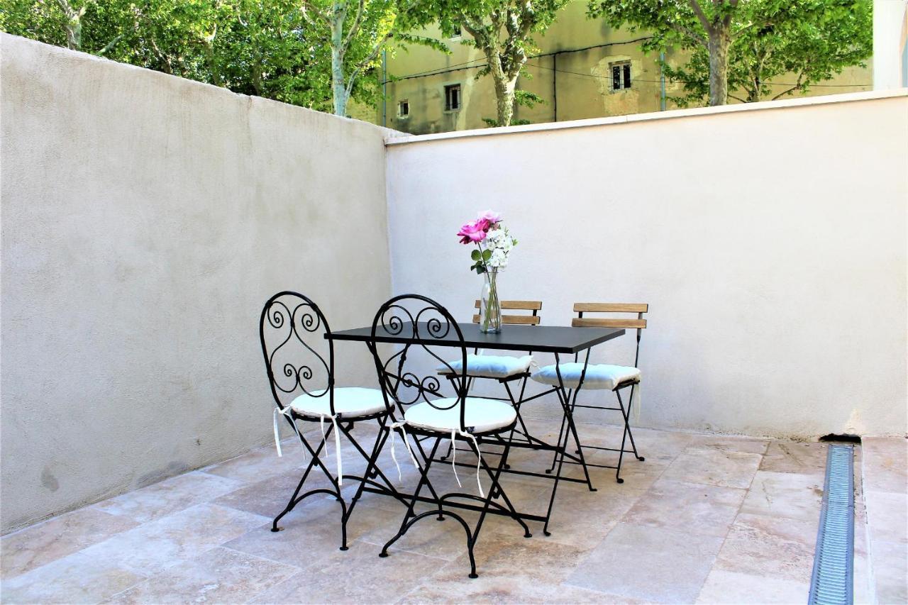 Appartement Avec Terrasse En Centre Ville De Saint Remy De Provence Exterior photo